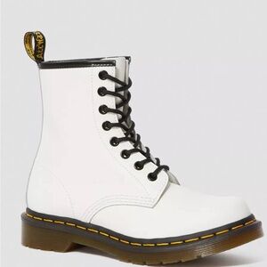 1460 WOMEN'S SMOOTH LEATHER LACE UP BOOTS, Women’s Size 10